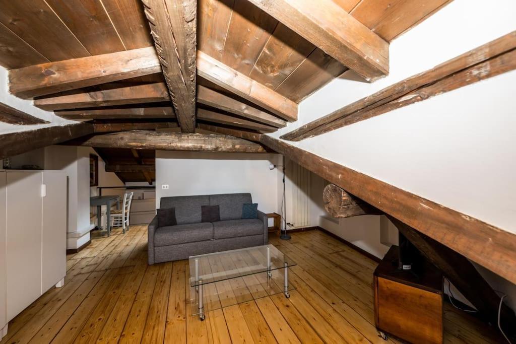 Wonderful Two Floors Apartment Milano Exteriör bild