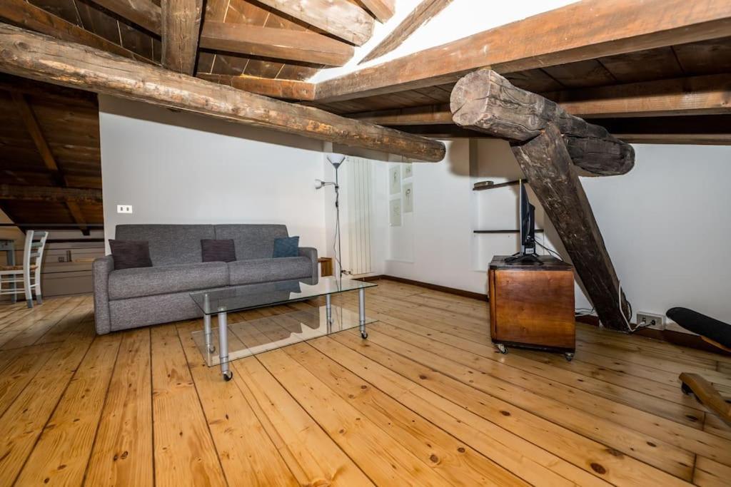 Wonderful Two Floors Apartment Milano Exteriör bild